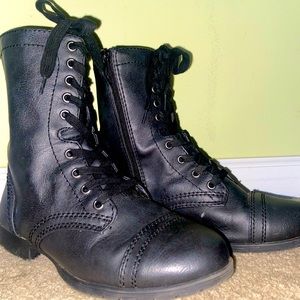 Black faux leather combat boots!!